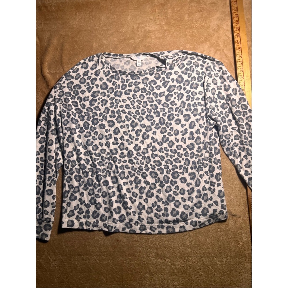 Time and Tru Women XL Leopard Hacci Crew Neck Knit Long Sleeve Pullover Top (B)